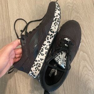 Women’s Brooks Sneaker